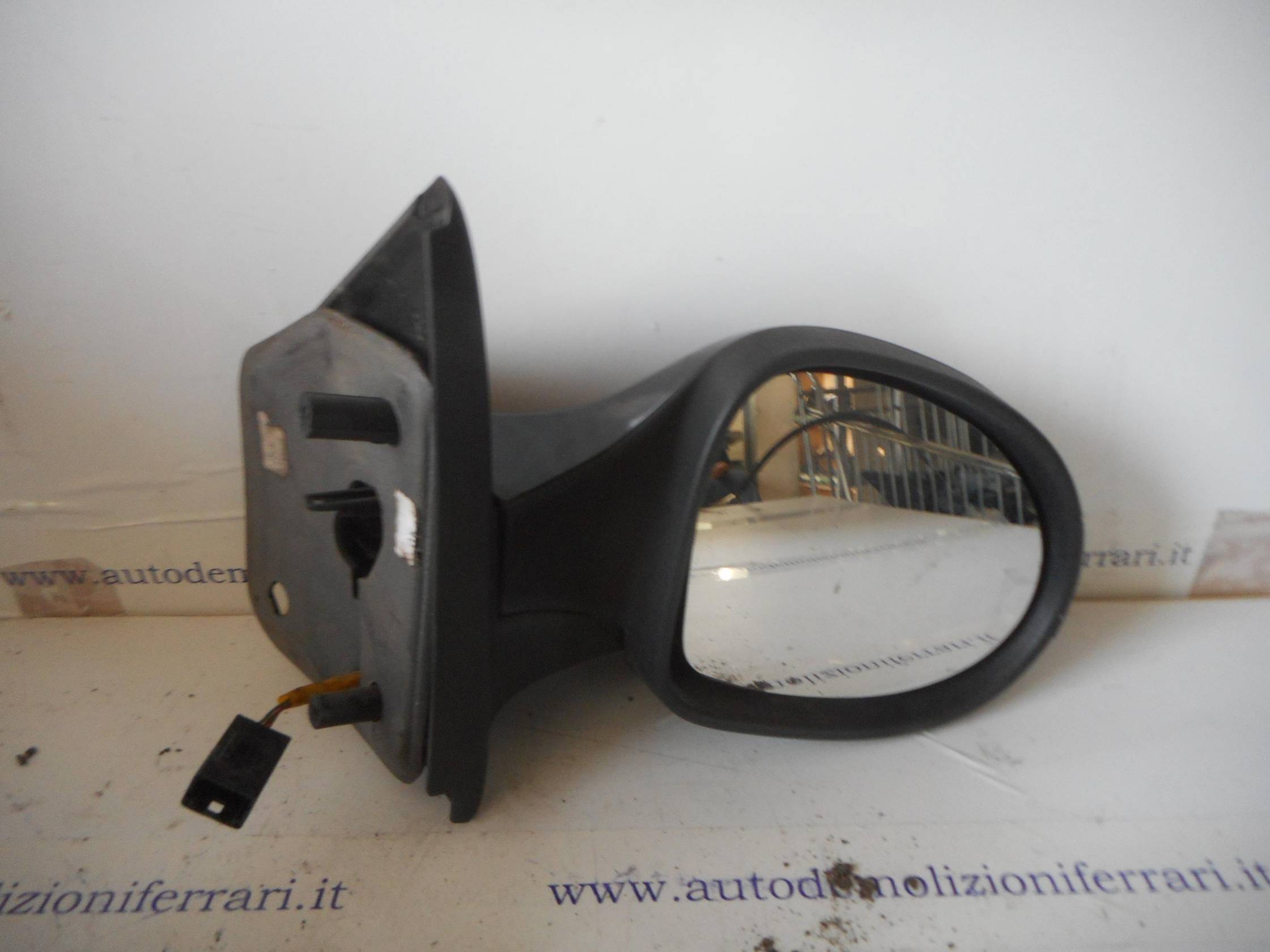 Retrovisore est. regolaz. elettr. dx.